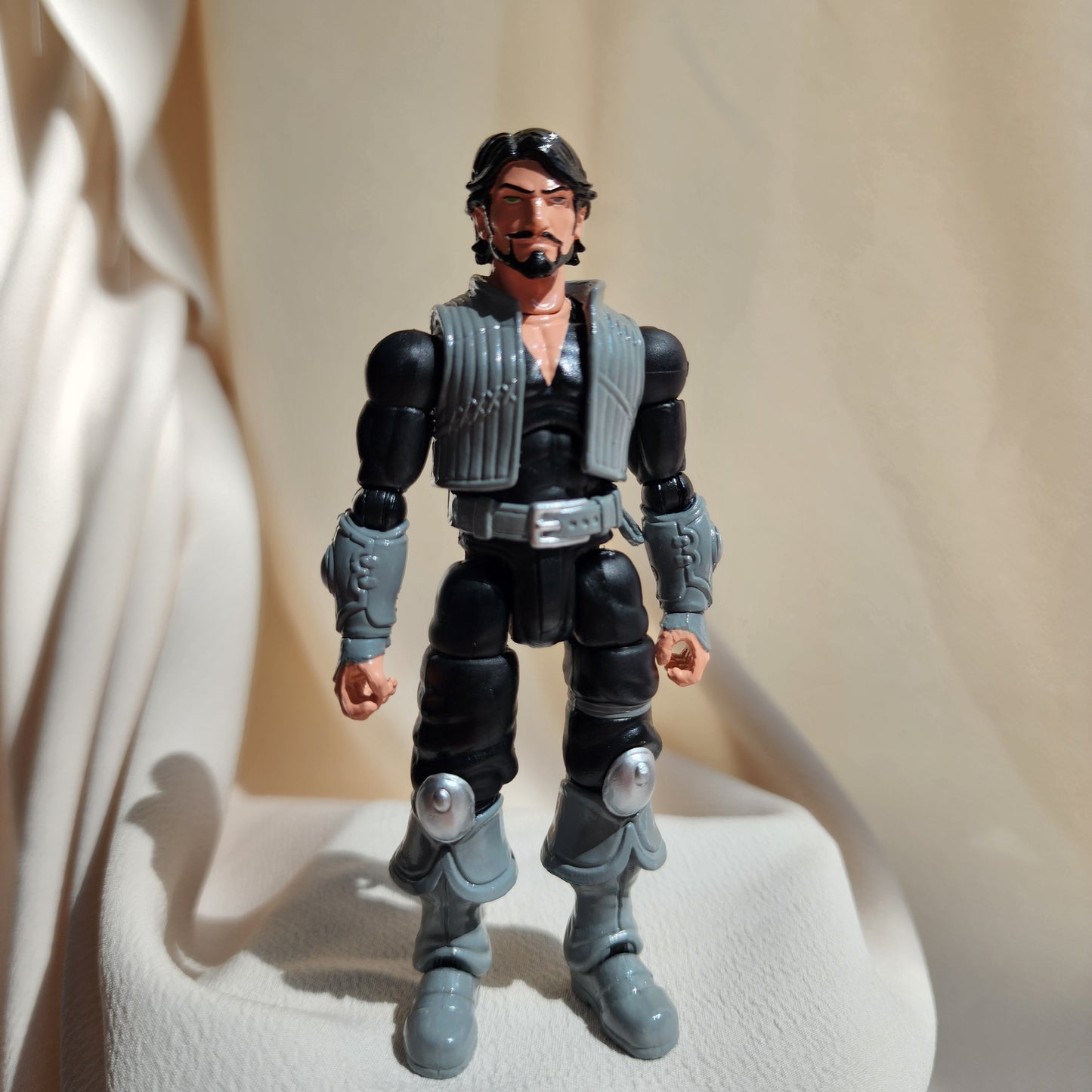 Crae Drake (black costume)